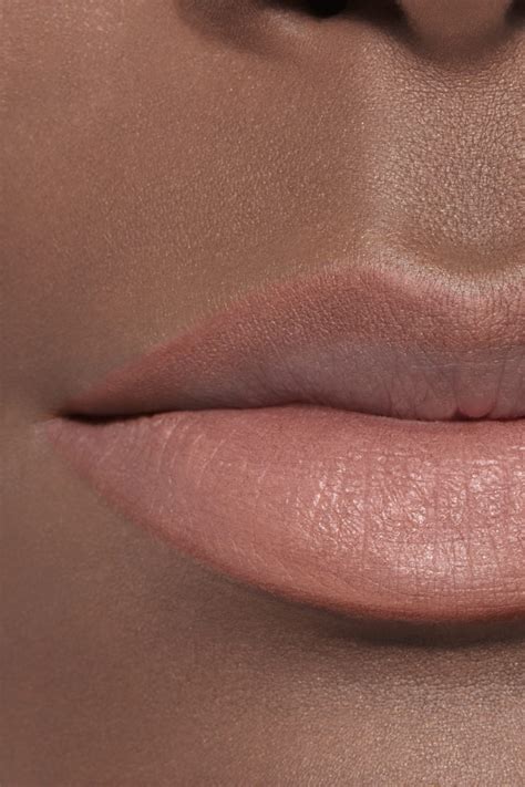 chanel lips pencil 156.